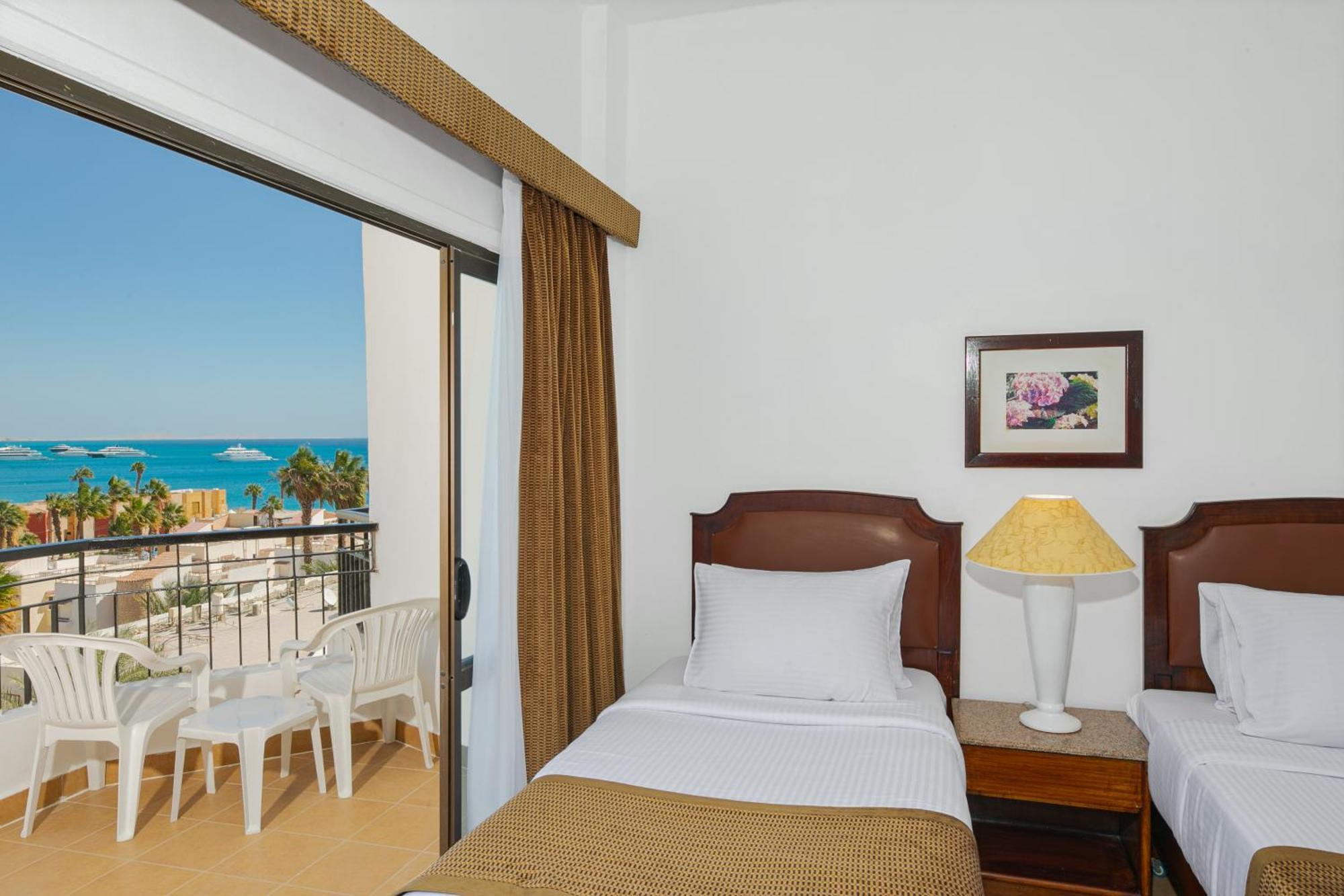 Triple Room with Side Sea View,1602361755:JPEG