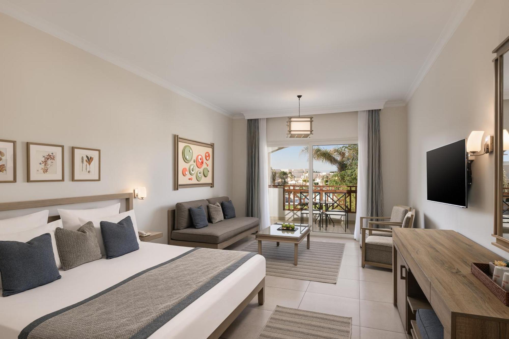 Superior Queen or Twin Bed Pool View,1697912288:JPEG