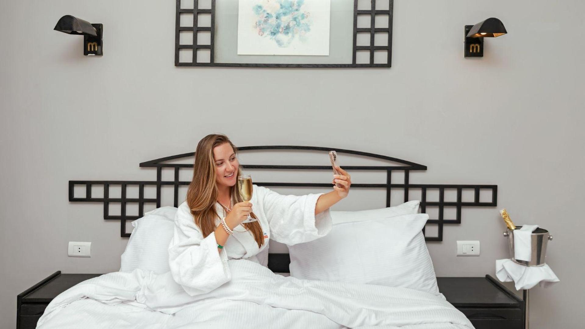 One-Bedroom Apartment,1722914364:JPEG