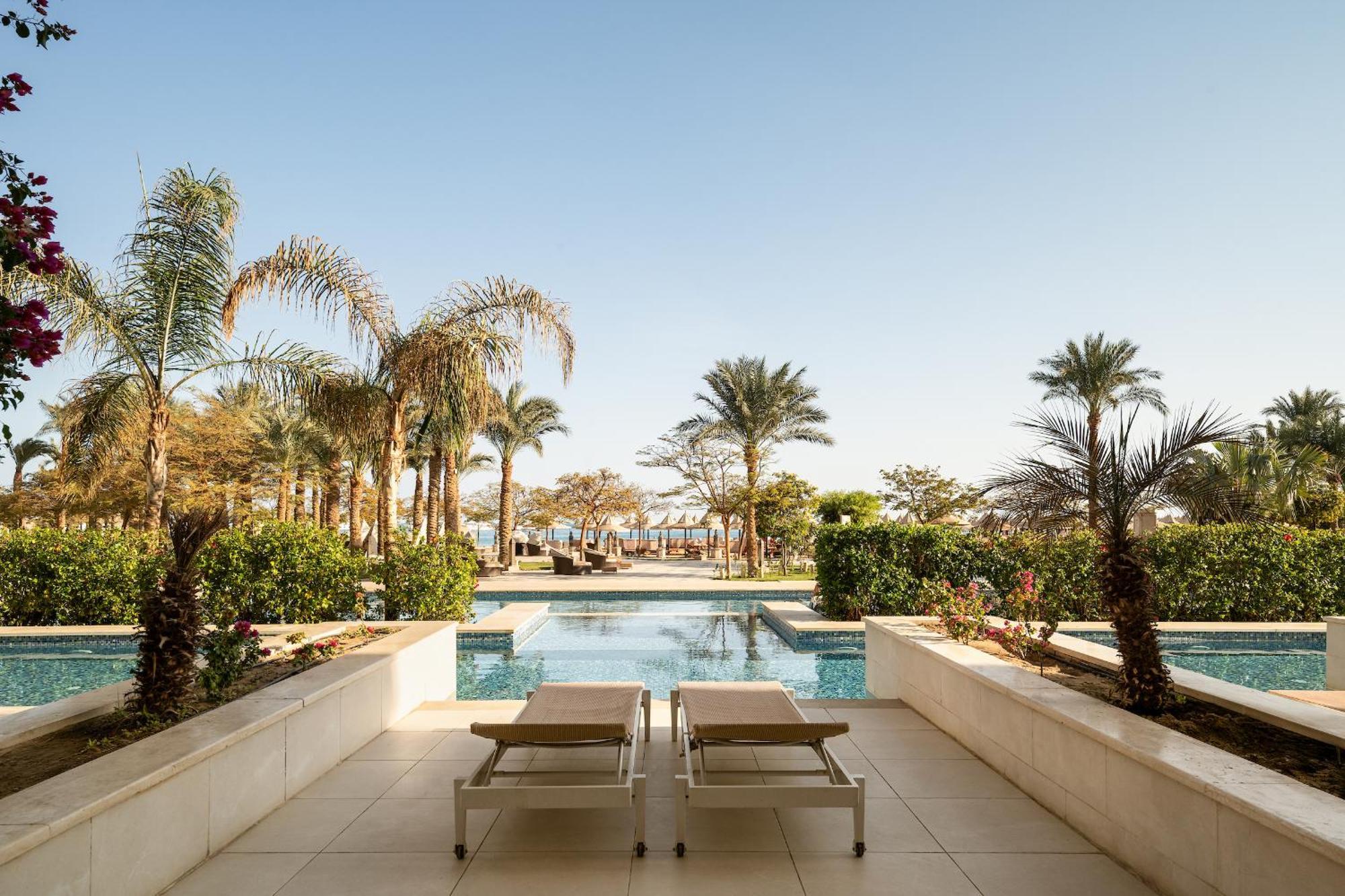 Junior Suite Direct Pool Access,1758851730:JPEG